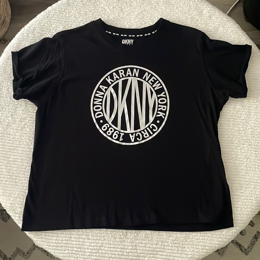 🌼3 for $10🌼 DKNY T-shirt